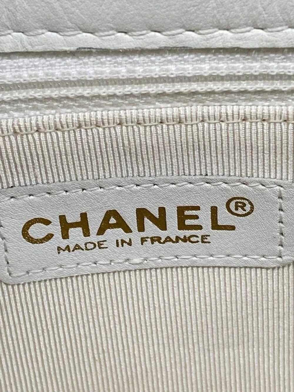 CHANEL Wild Stitch / Matelasse White Leather Shoulder Bag gold hardware - Picture 7 of 15